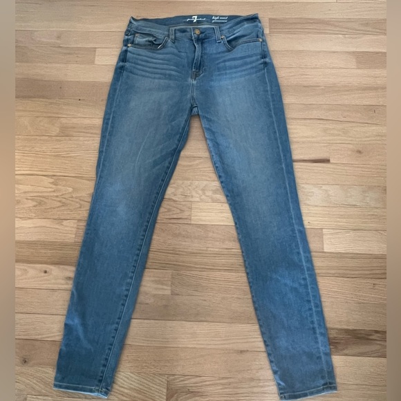 7 for all Mankind High Rise Gwenevere Ankle Cut Jeans.  Women’s size 30. - Picture 1 of 6